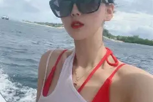 网红“迅猛龙特蕾莎”会员直播引热议因操作失误公开回应真相！-第1张图片-