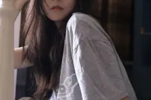 章若楠走路姿势登热搜榜首！甜妹御姐风反差感十足被圈粉了