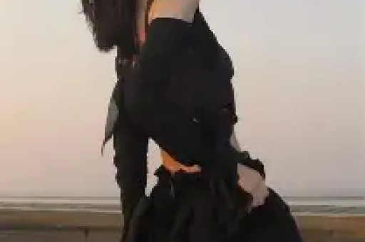 热搜 知名艺人宣布再婚