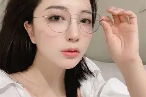 一人唱完20首感动全场观众！任素汐演唱会让全网直呼“真香”