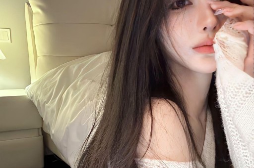 李佳琦直播间方面回应：李佳琦未婚、不退休“退出直播事业”为误读